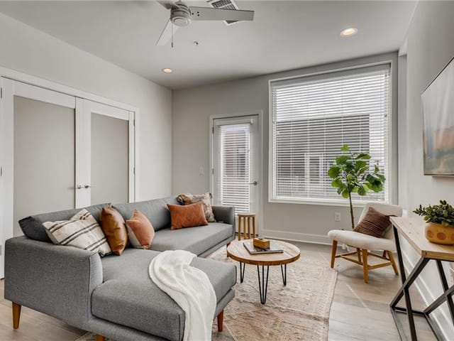 1800 E 4th St Unit #307