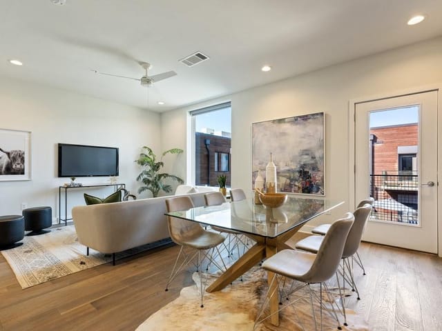 1800 E 4th St Unit #324