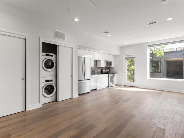 1800 E 4th St Unit #331