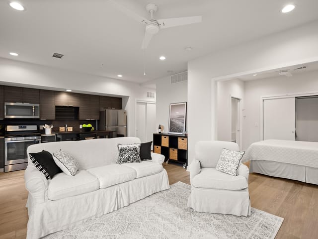 1800 E 4th St Unit #352