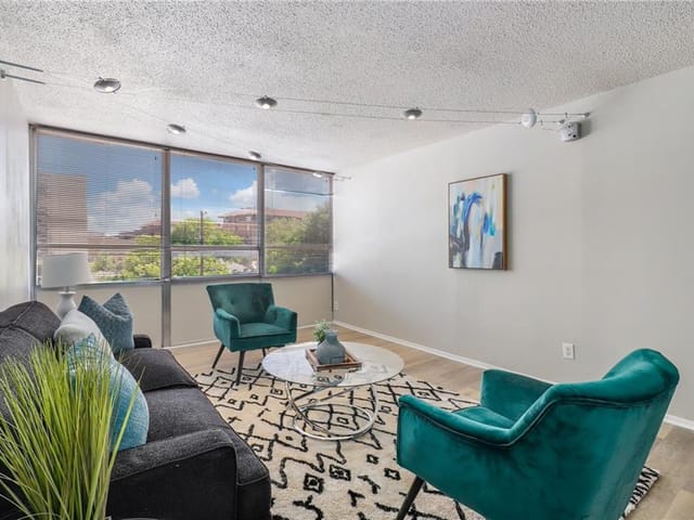 1800 Lavaca St Unit #308