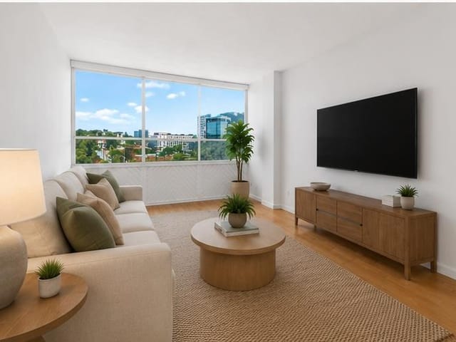 1800 Lavaca ST Unit #512