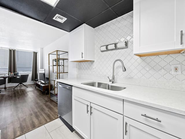 1800 Lavaca St Unit #A-201