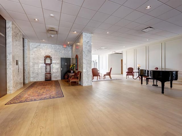 1801 Lavaca St Unit #10F