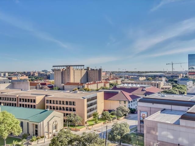 1801 Lavaca St Unit #10G