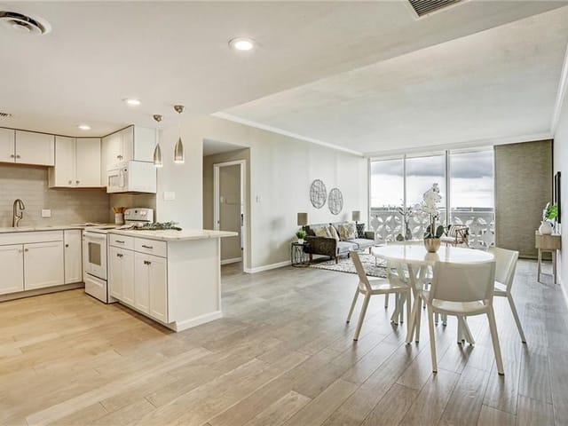 1801 Lavaca St Unit #11F