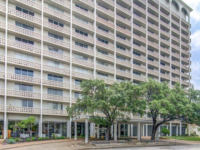 1801 Lavaca St Unit #2L