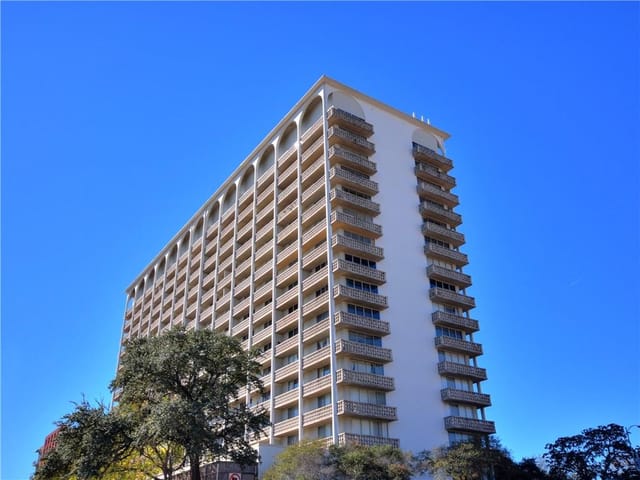 1801 Lavaca St Unit #4M