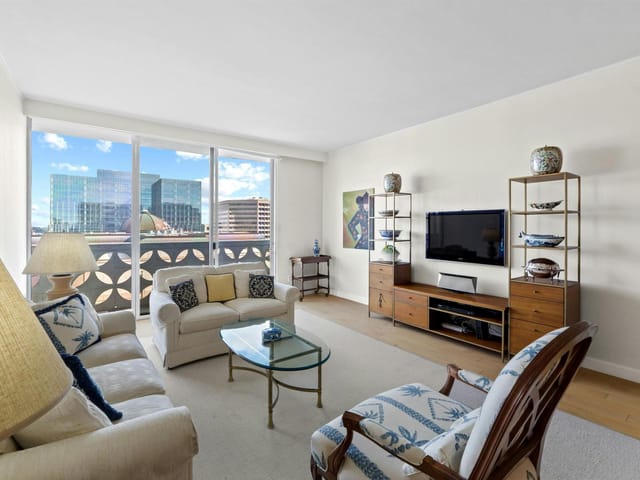 1801 Lavaca St Unit #5E