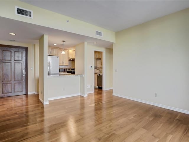 1801 Lavaca St Unit #8M
