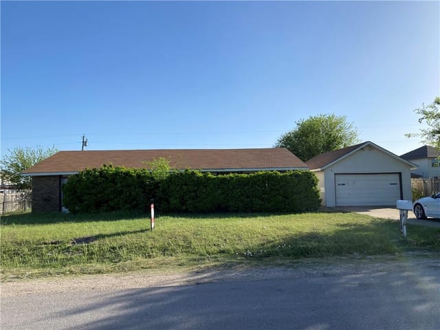 1801 Ouida Dr