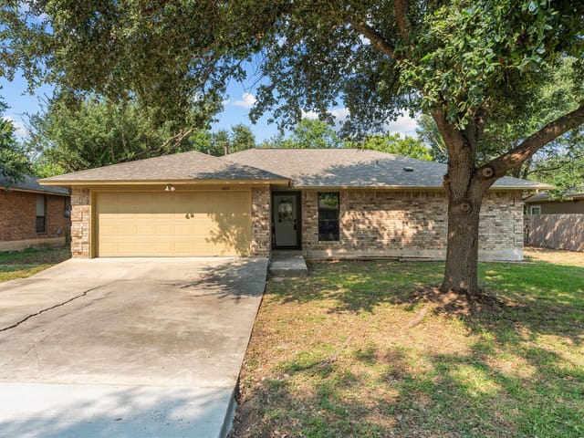 1802 Dixie Ln