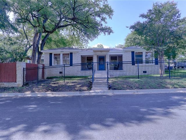 1802 Mccall Rd