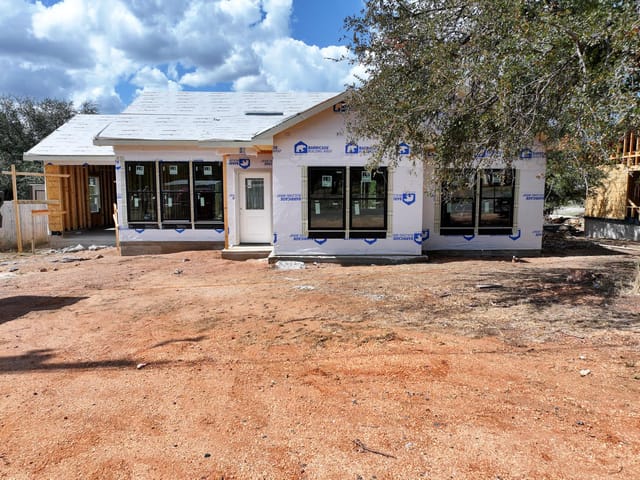 1802 Redwood DR