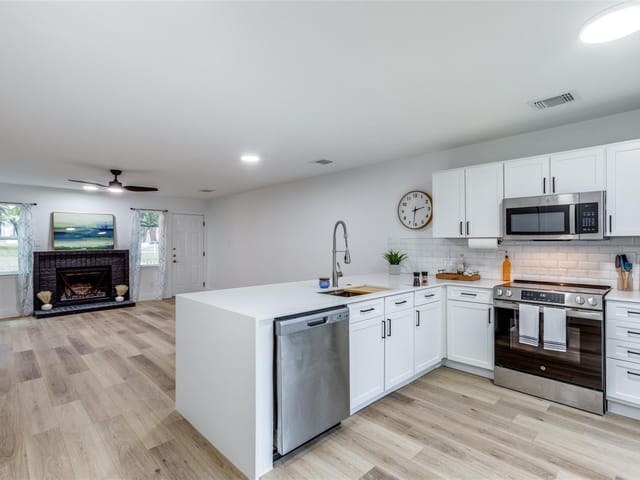 1802 River Crossing Cir Unit #B