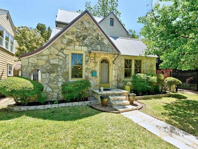 1803 Alameda DR