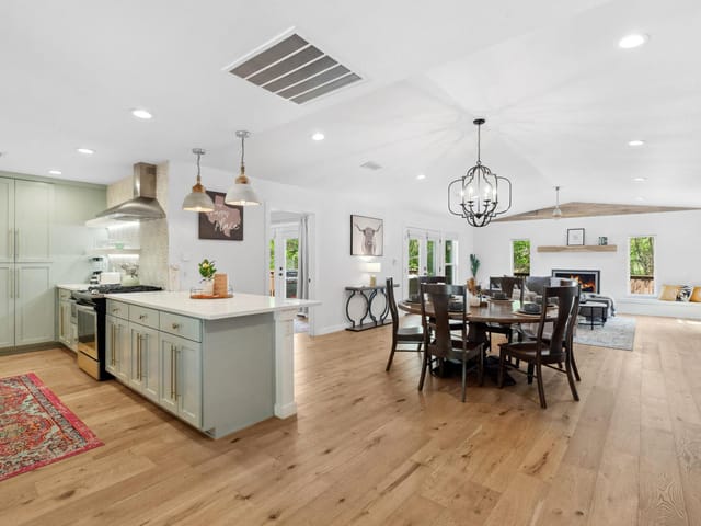 1803 Cedar Ridge Dr
