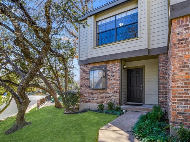 1804 Capital Pkwy Unit #17