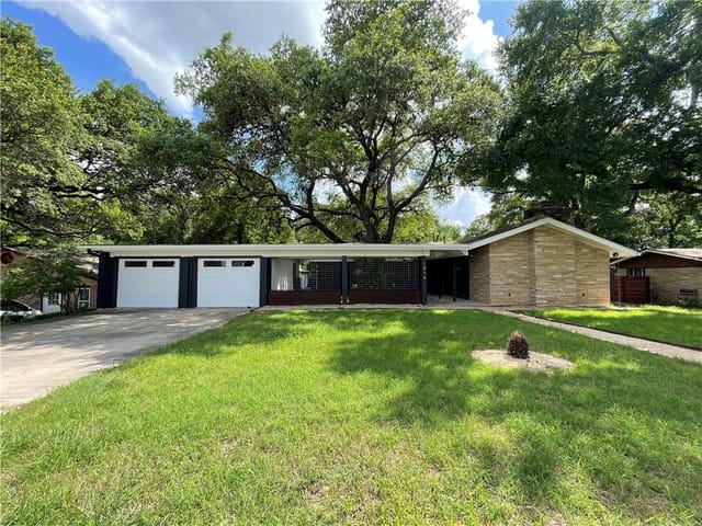 1804 Wildrose Dr