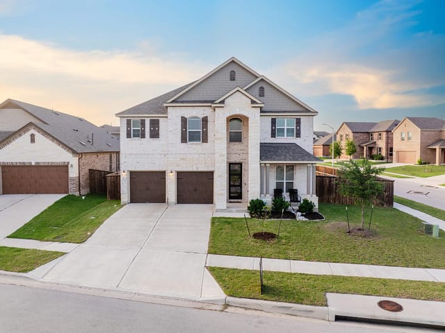 1805  Bogata Ln