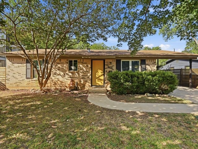 1805 Fair Oaks DR