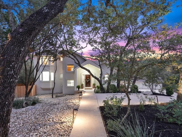 1805 Groveton CV