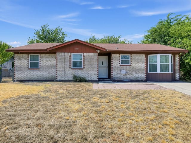1805 Hammond DR