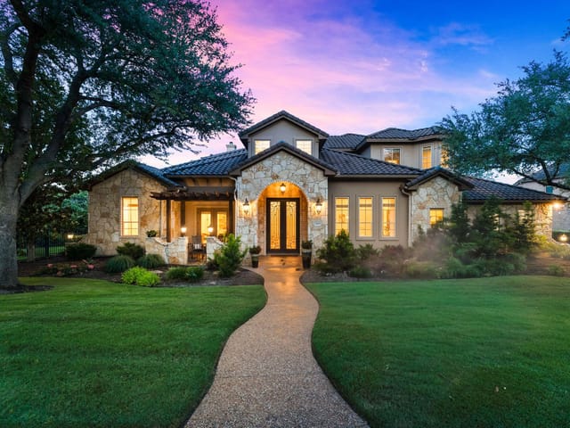 1805 Lakecliff Hills Ln