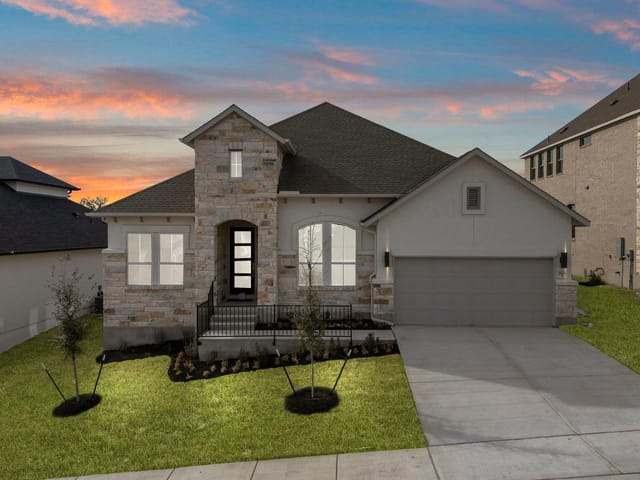 1806 Crimson Sunset Dr