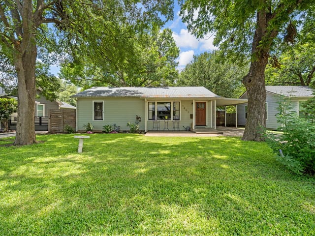 1807 Cullen Ave