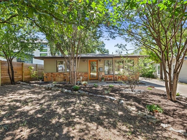 1807 Richcreek Rd