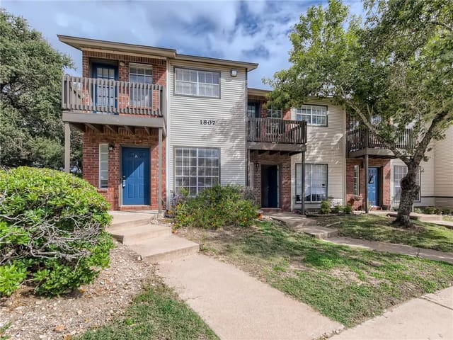 1807 River Crossing Cir Unit #A