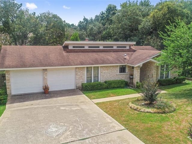 1807 Stoneridge Rd