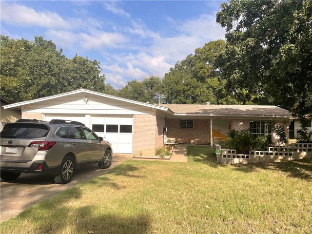 1808 Sylvan Dr
