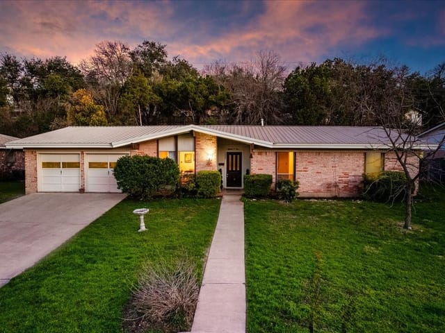 1809 Barton PKWY