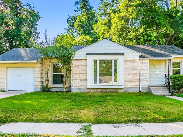 1809 S 13th ST