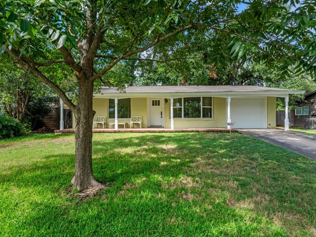 1809 Saint Albans Blvd