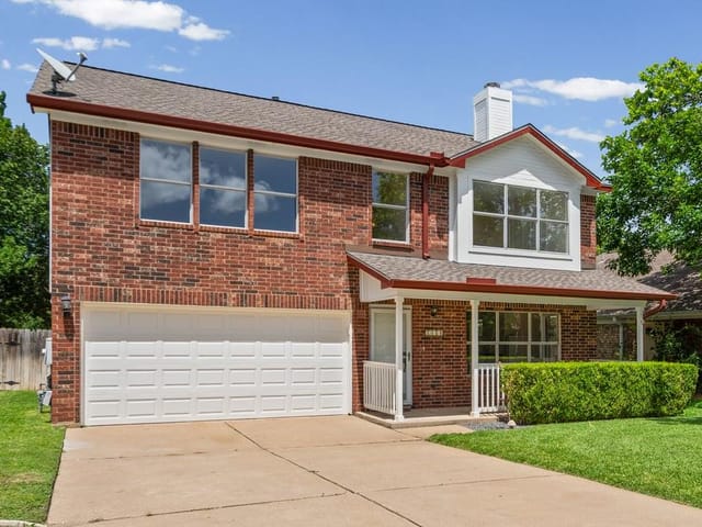 1810 Summer Rain DR