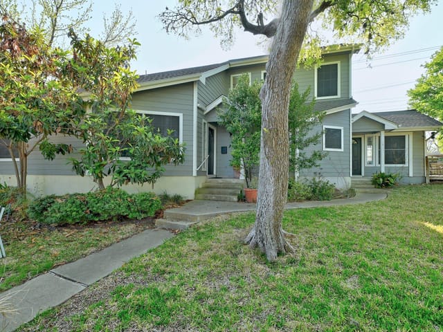 1811 W 39th ST Unit #A/B