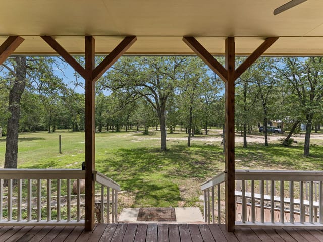 1811 W Old Lockhart RD