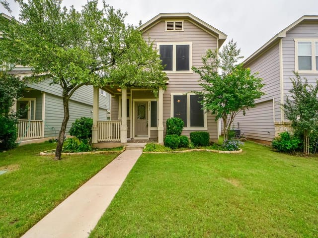 1812 Enchanted Rock Dr