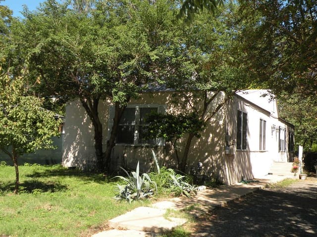 1812 FORD ST Unit #A