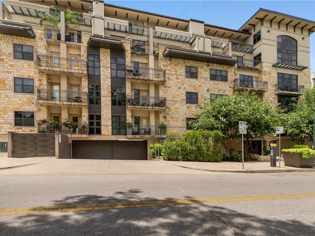 1812 West Ave Unit #109