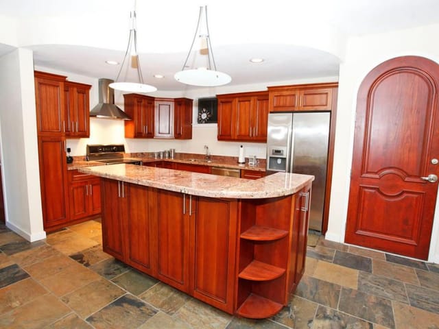 1812 West Ave Unit #109