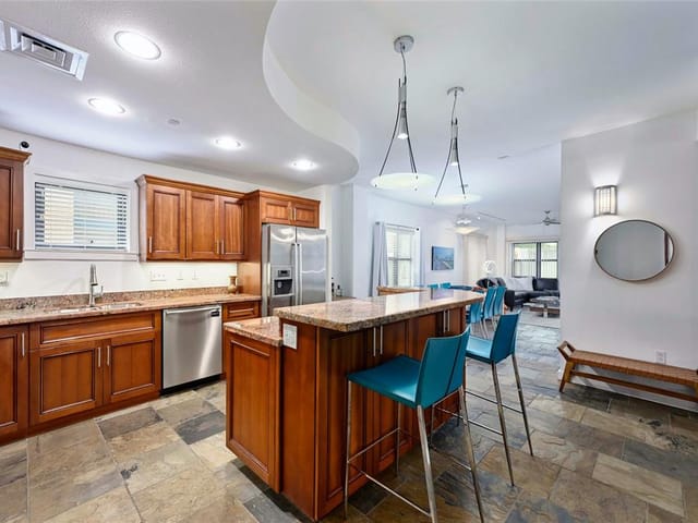 1812 West Ave Unit #205