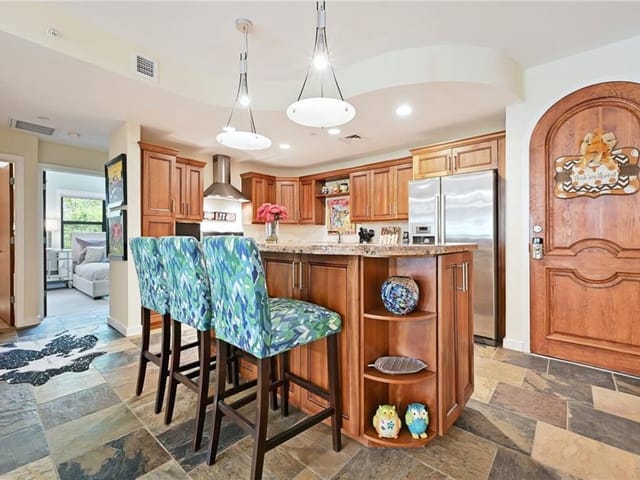 1812 West Ave Unit #208
