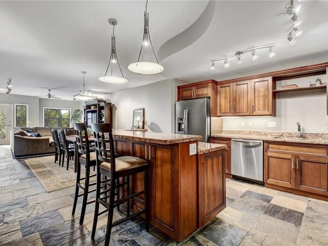 1812 West Ave Unit #301