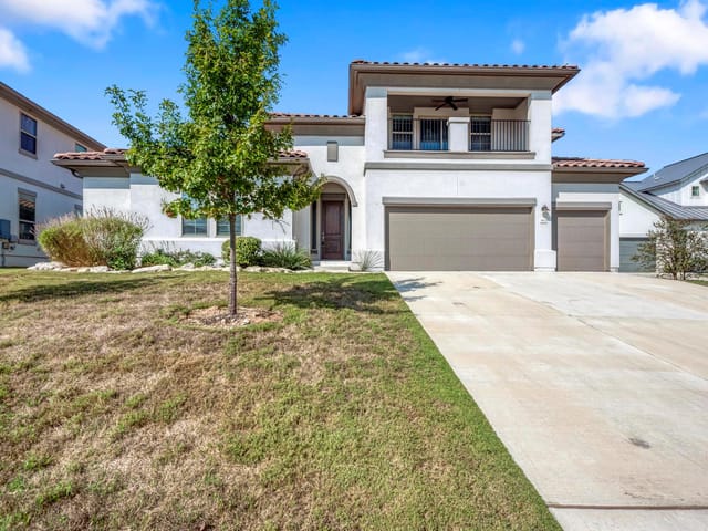 1813  Mazarro Dr