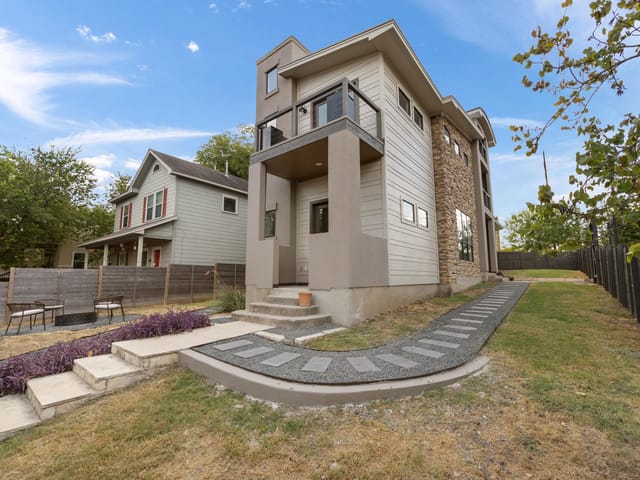 View 1814 Maple Ave 1814 Maple Ave, photo 1 of 6, Austin, TX
