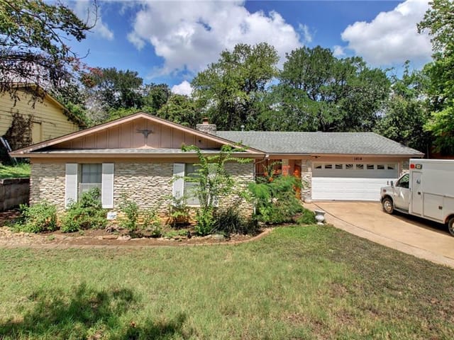1814 Matagorda St